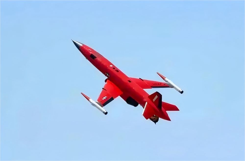 高速固定翼无人机抗风设计解析